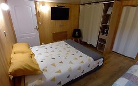 Chambre D'Hote Chez Nathalie & Roland